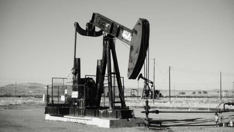 Les marchés mondiaux en quête de pétrole : OPEP+ et majors pétrolières répondent à la demande